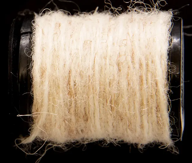 Semperfli Dirty Bug Yarn Ivory 